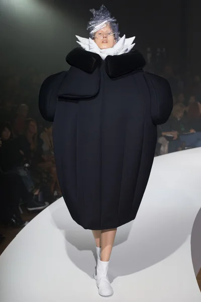 Look 17
